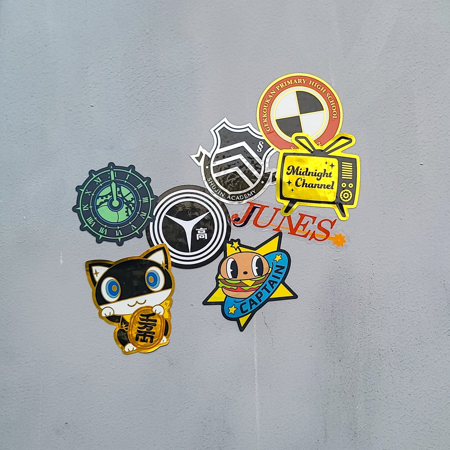 Persona 5 - Shujin Academy Crest Metallic Sticker